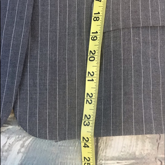 Tahari Arthur S Levine Gray Pin Striped Blazer - Picture 6 of 9